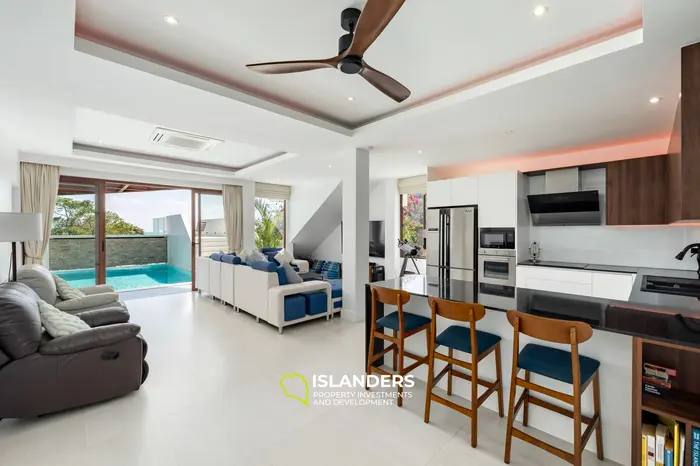 4 bdrm hilltop villa with mineral pool and view (Chaweng)