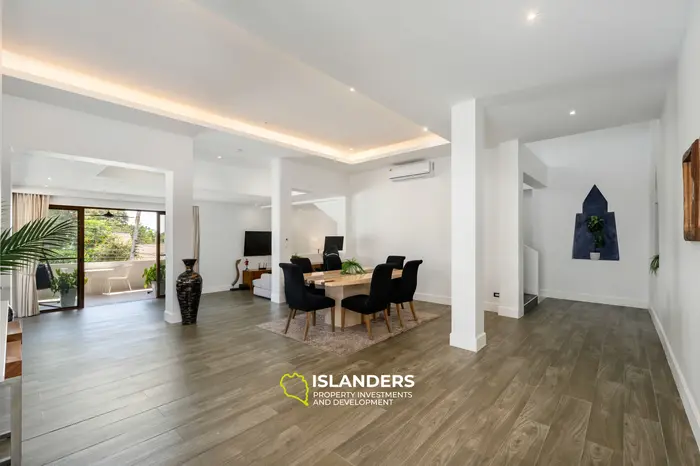 4 bdrm hilltop villa with mineral pool and view (Chaweng)