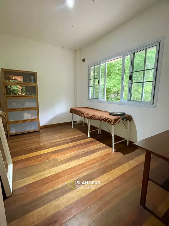 Плоская земля с 2 домами на Кокосовой аллее!