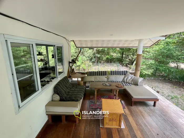 Плоская земля с 2 домами на Кокосовой аллее!