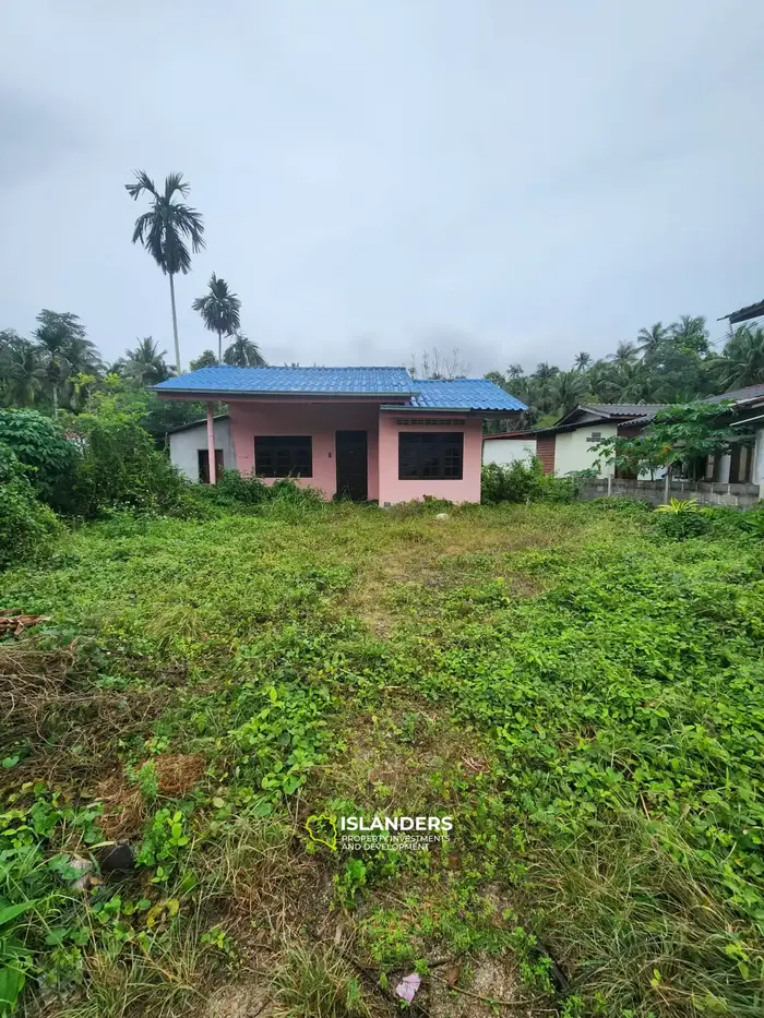 Maison à rénover à Srithanu