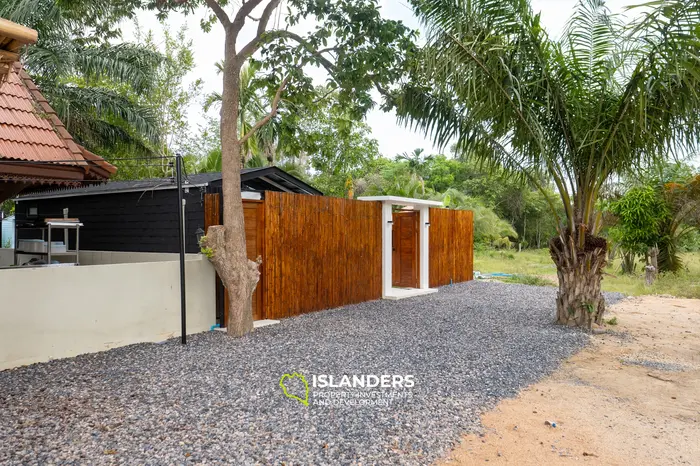 וילה עם חדר שינה אחד ובריכה במרחק הליכה מהחוף (מאנאם)