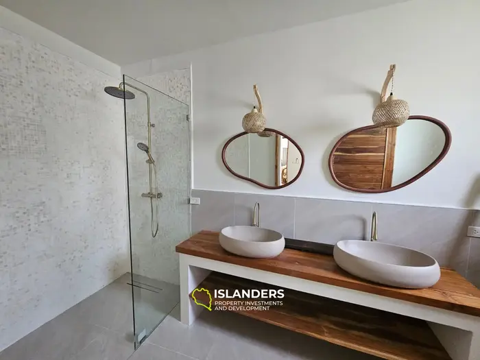 วิลล่าที่น่าทึ่งสำหรับขายในศรีธนู, เกาะพะงัน