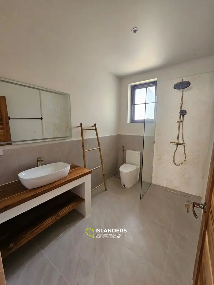 วิลล่าที่น่าทึ่งสำหรับขายในศรีธนู, เกาะพะงัน