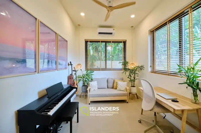 Contemporary 3-Bedroom Pool Villa on 640 sqm Land – Secure Ownership