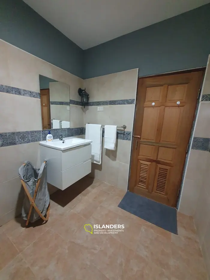 Casa acogedora de 2 habitaciones en Srithanu — Privacidad, espacio y vida tropical