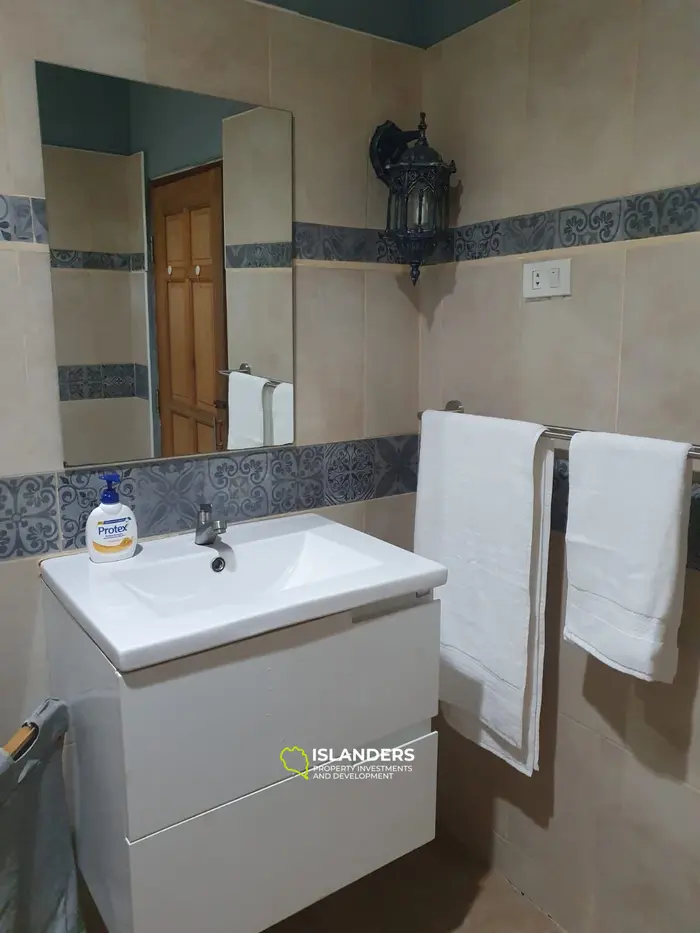 Casa acogedora de 2 habitaciones en Srithanu — Privacidad, espacio y vida tropical