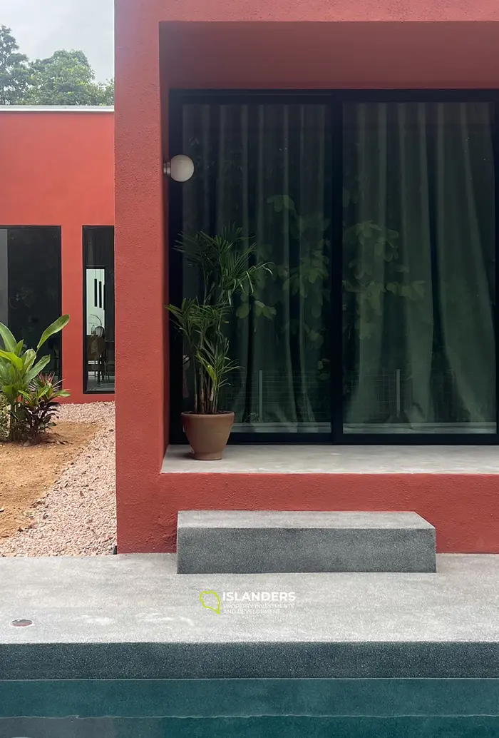 Brand new architect-designed Villa facing rubber forest