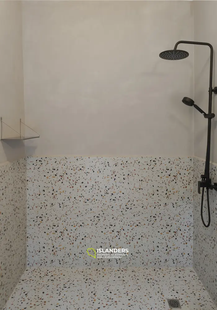 Brand new architect-designed Villa facing rubber forest