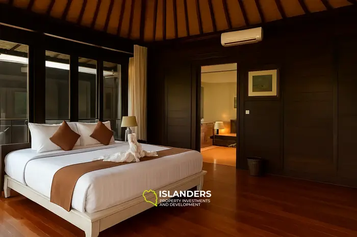 SE VENDE VILLA FAMOSA EN TERRENO AMPLIO A PRECIO BAJO EN UBUD BALI