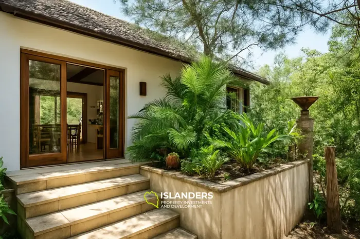 VILLA KLASIK MEWAH TOTALMENTE AMUEBLADA CON VISTA HERMOSA EN BUKIT JIMBARAN