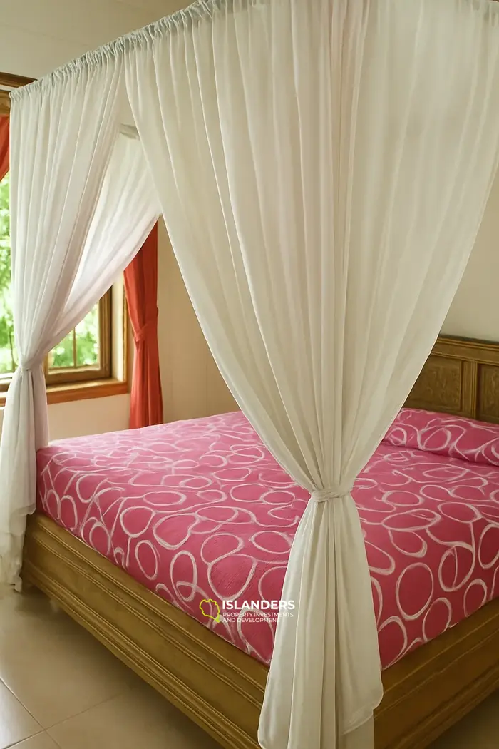 VILLA CANTIK EN VENTA BARATA CERCA DE LA CARRETERA PRINCIPAL EN UBUD