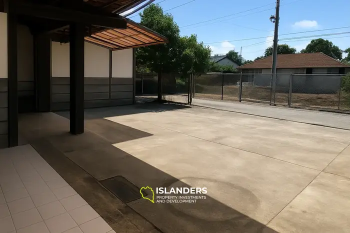 للبيع بسرعة منزل + مكتب بالقرب من مول إبيسنتروم ماتارام