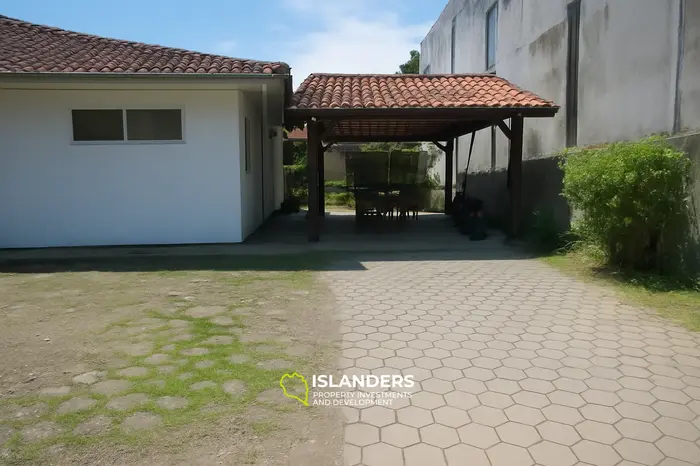 المنزل بالقرب من شارع أيرلانغا