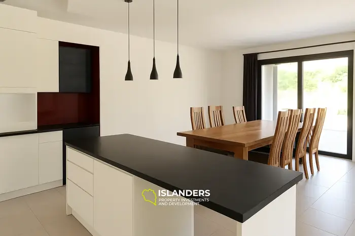 Villa avec un grand jardin à Kerandangan Senggigi Lombok