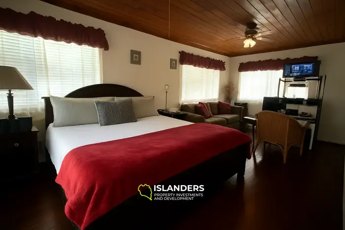 5 Chambres · 4 Salles de bain · 229 m² · Maison