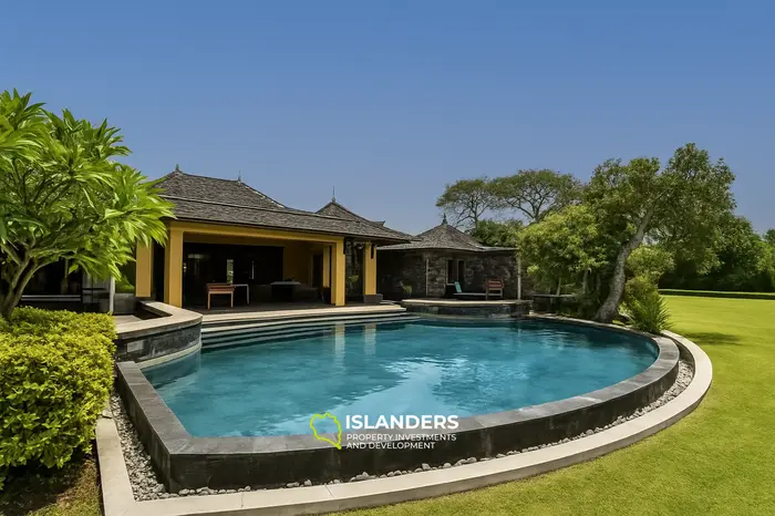 5 Bedrooms · 432 m² · House