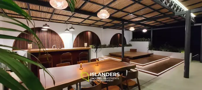 Stylish 2-Bedroom Pool Villa with Rooftop Sea View 