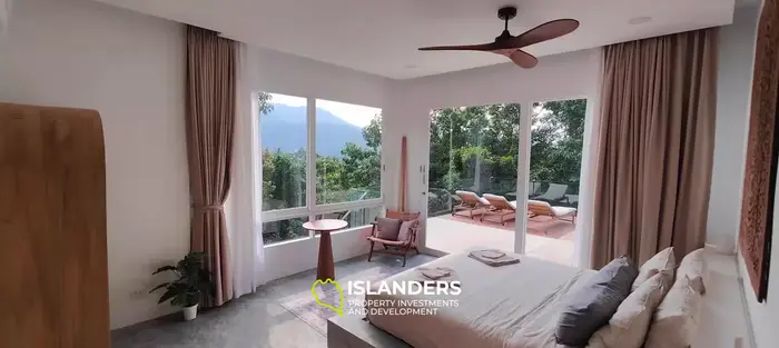 Stylish 2-Bedroom Pool Villa with Rooftop Sea View 