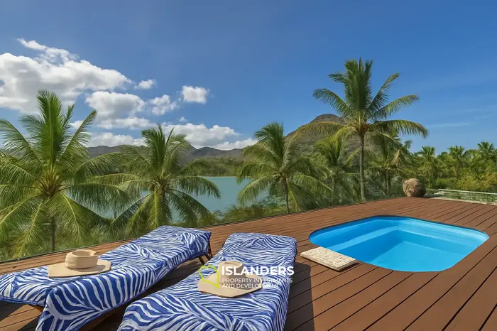 4 Chambres · 4 Salles de bain · 368 m² · Appartement