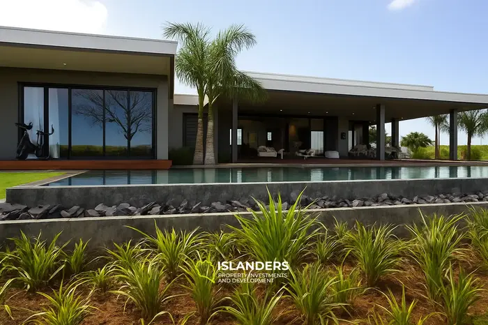 5 Bedrooms · 767 m² · House