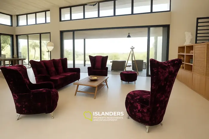 5 Bedrooms · 767 m² · House