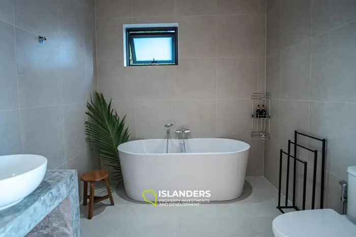 A Peaceful Villa in Koh Phangan's Hills