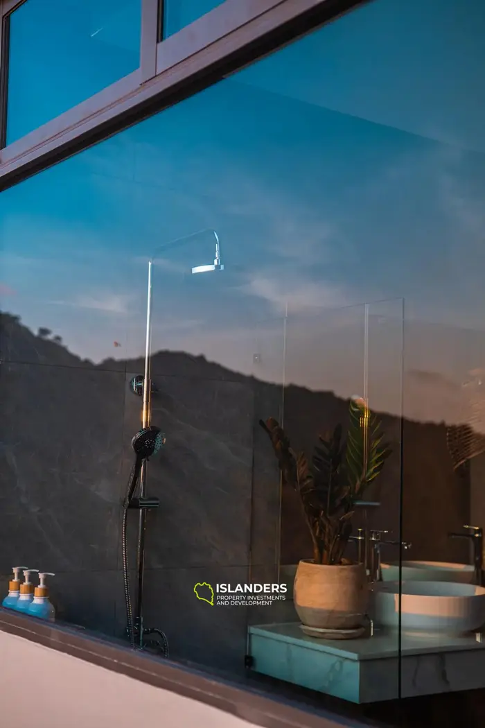 Exclusive 4-Bedroom Sea View Villa