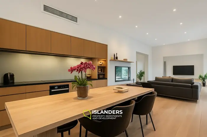 Коко Камала