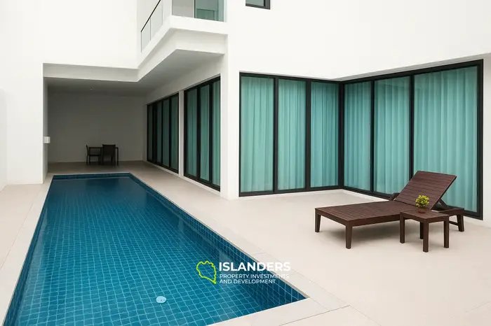 Резиденция с бассейном Регент