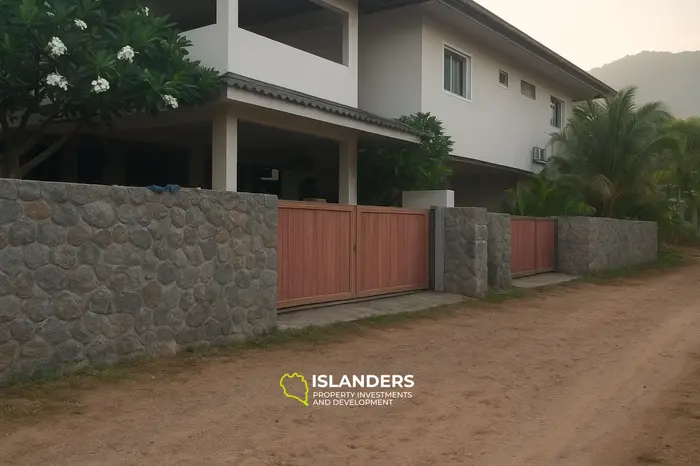 3-комнатная вилла на продажу в Камале