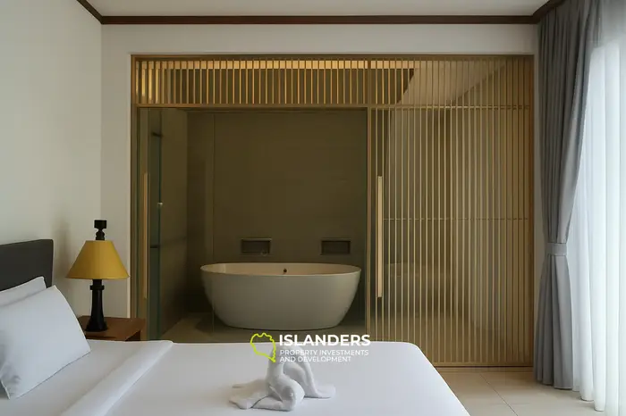 Роскошная вилла с частным бассейном в Камале на продажу