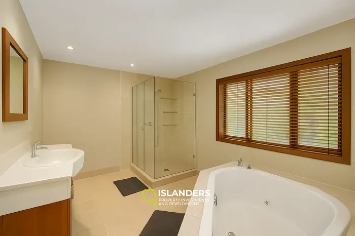 Деревня Накатани