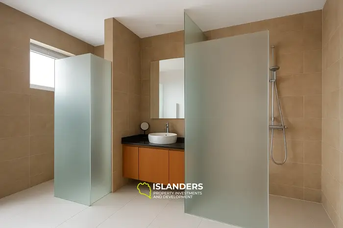 Камала Натонг