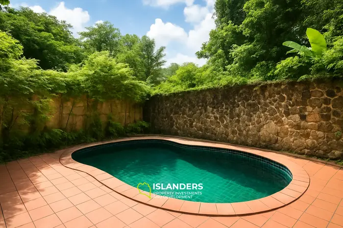 Petchakood Rd, Villa