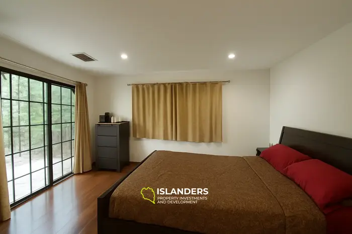 Partial Sea View Thai Styles House Patong