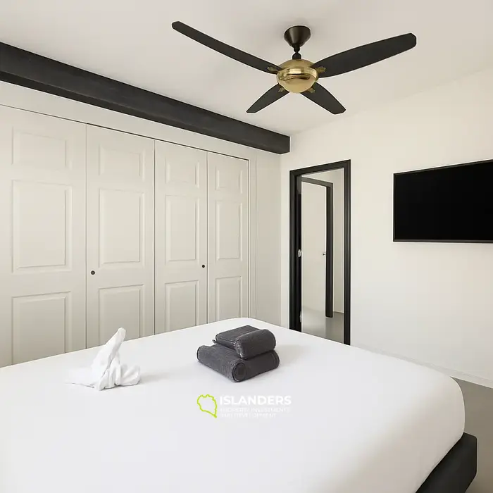 فيلا مذهلة قريبة من شاطئ باتونغ للبيع