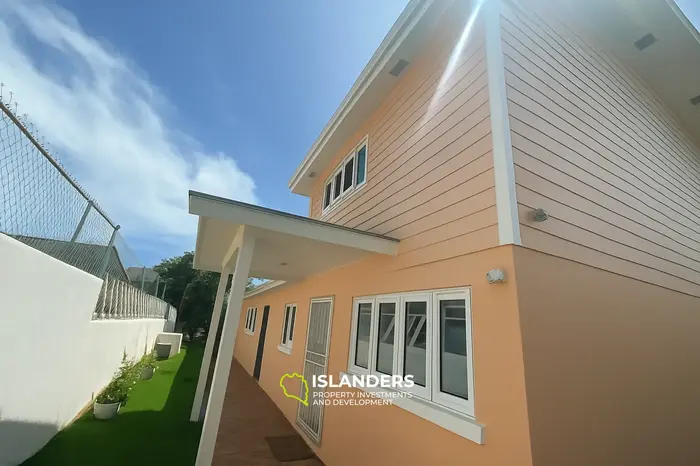 7 Bedrooms · 6 Bathrooms · 608.51 m² · Apartment