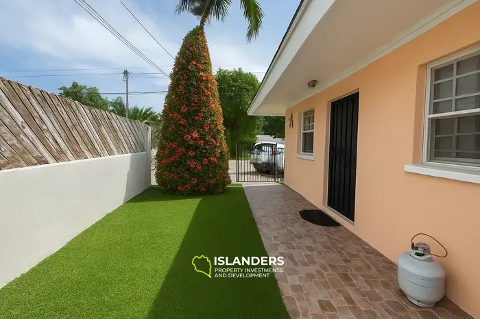 7 Bedrooms · 6 Bathrooms · 608.51 m² · Apartment