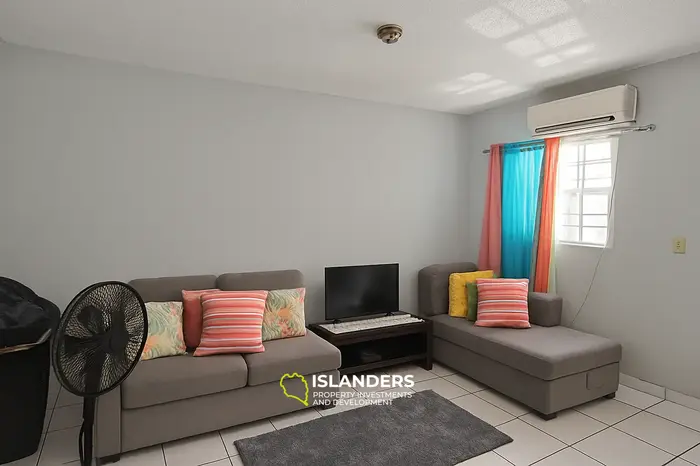 11 Bedrooms · 11 Bathrooms · 1090.68 m² · Apartment