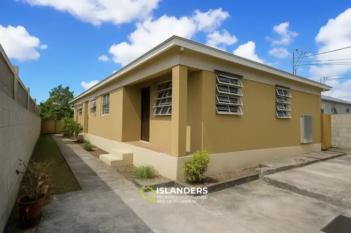 6 Bedrooms · 3 Bathrooms · 603.87 m² · Apartment