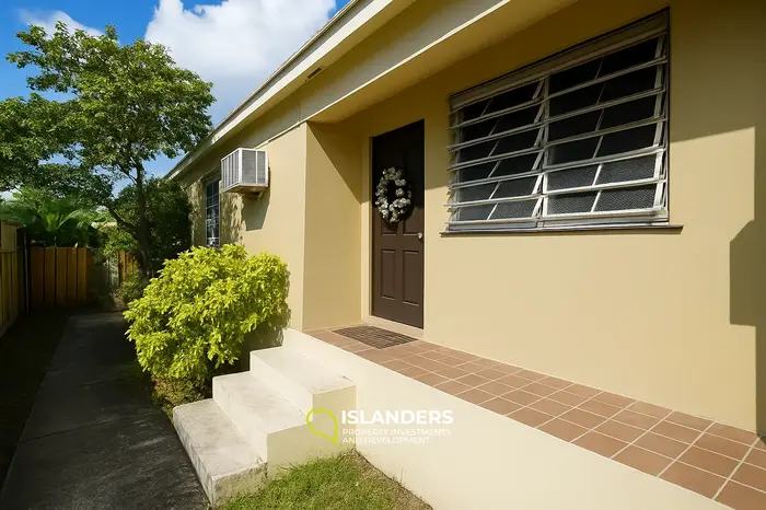 6 Bedrooms · 3 Bathrooms · 603.87 m² · Apartment