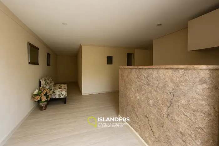 4 Bedrooms · 3 Bathrooms · 111.48 m² · Apartment