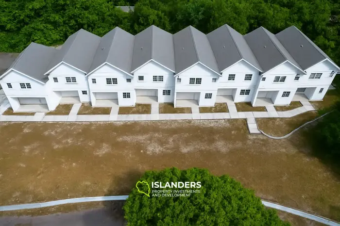 3 Bedrooms · 2 Bathrooms · 125 m² · Apartment