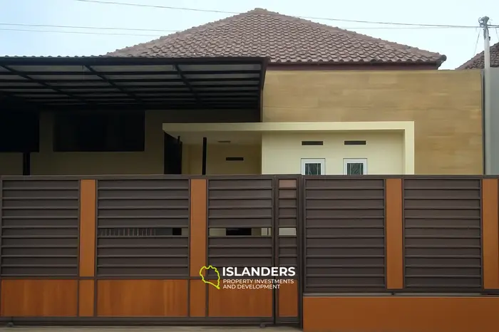 MAISON MODERNE À VENDRE MODERNE MINIMALISTE À AHMAD YANI SELAGALAS MATARAM, NTB