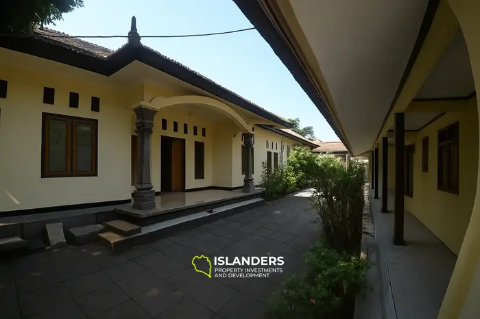 Maisons et une maison d'hôtes près de Jalan Industri Ampenan