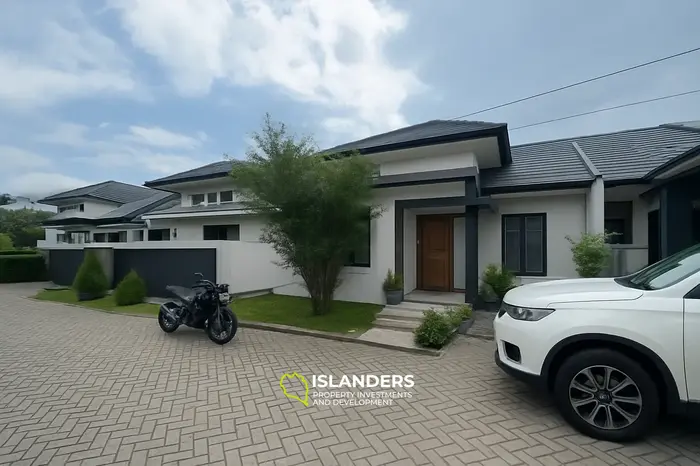 Casa en el complejo elite de Graha Majapahit Mataram