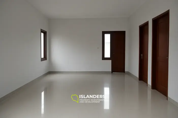 Casa en el complejo elite de Graha Majapahit Mataram