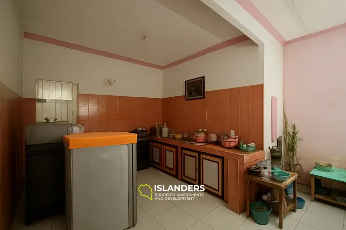 Maison à Karang Bedil près de la rue Sriwijaya Mataram