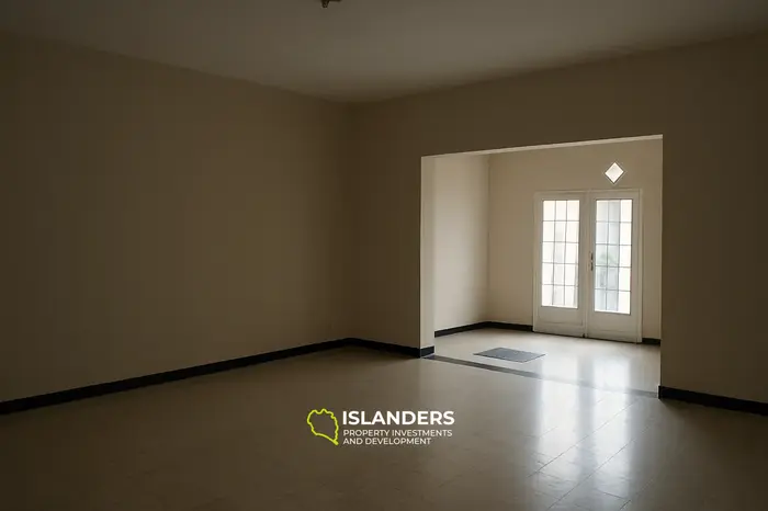 Maison à Cakranegara Mataram près du magasin Transmart.